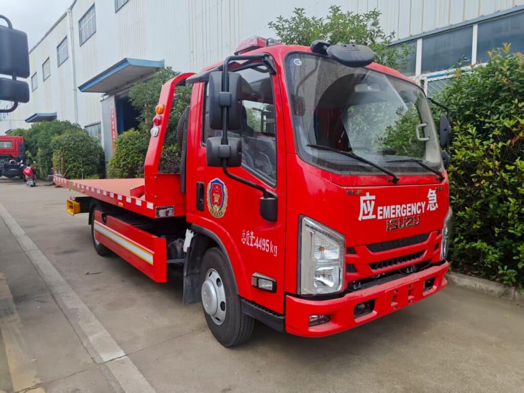 Isuzu Rollback Tow Truck Front Right 45-Degree View