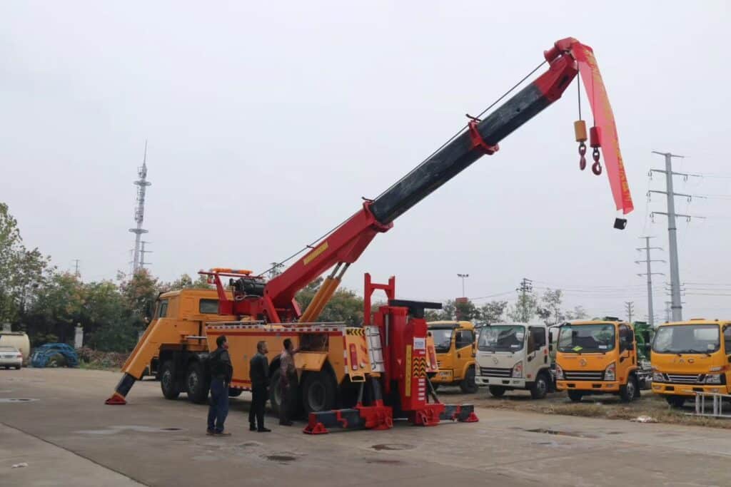 Heavy-Duty Separate Boom & Underlift Wrecker