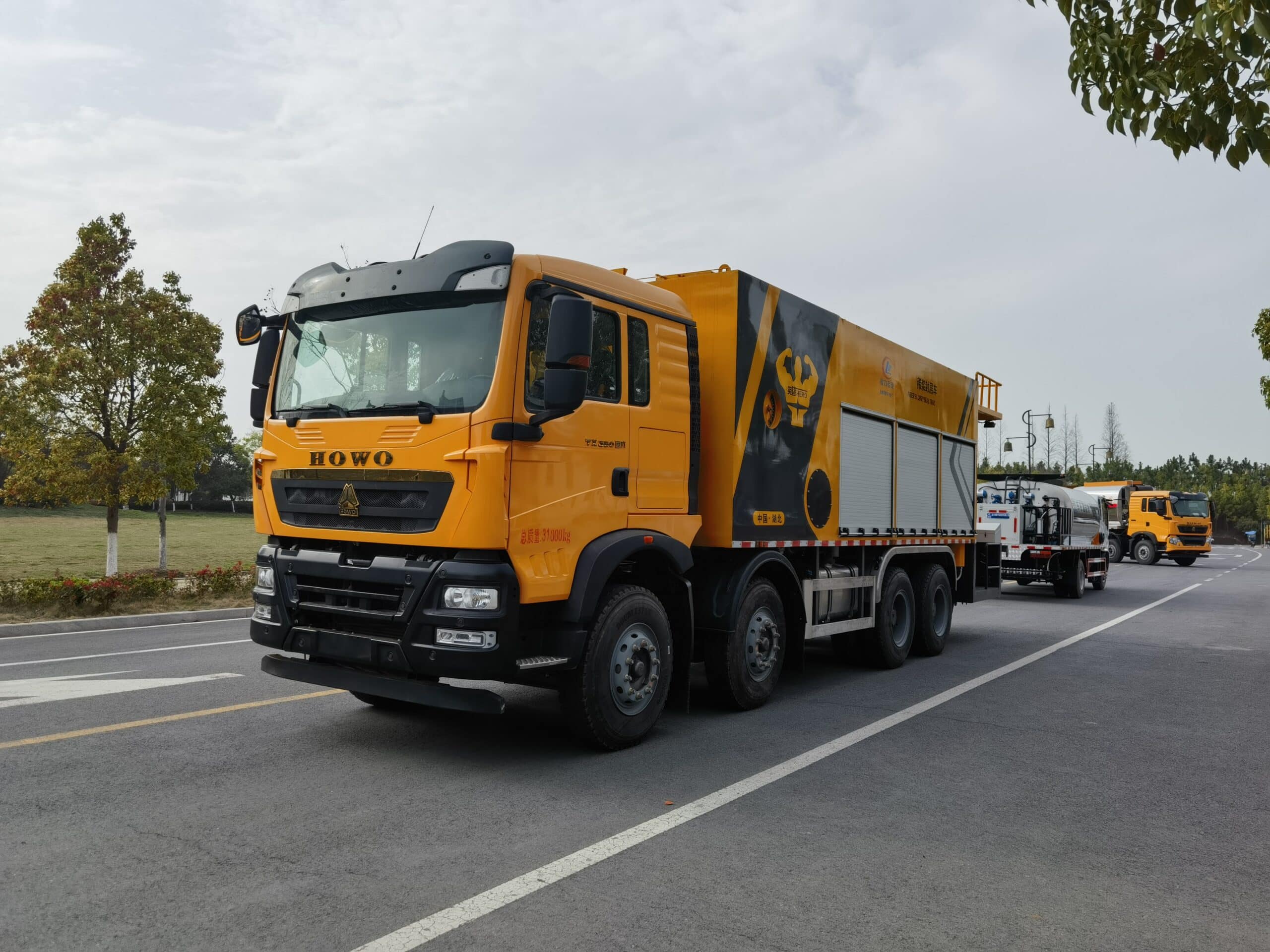 Slurry Seal Paver Truck