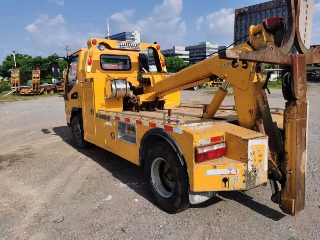 Rear right 45-degree view of a used tow truck