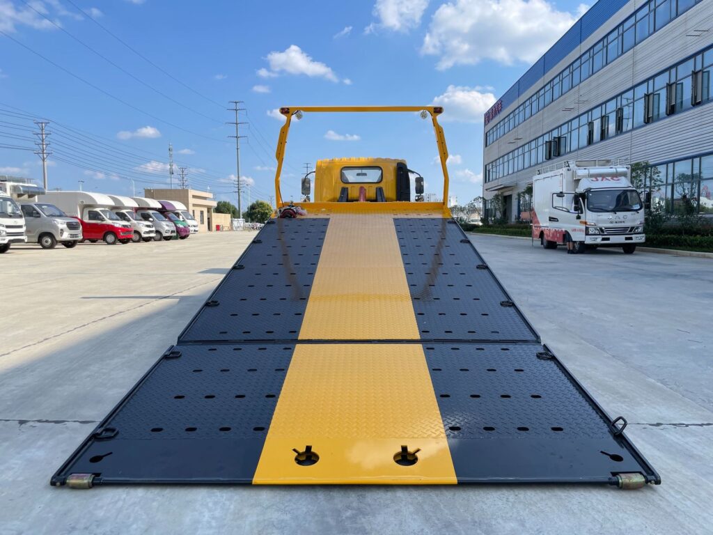 Side profile of a lightweight Punching Plate Flatbed