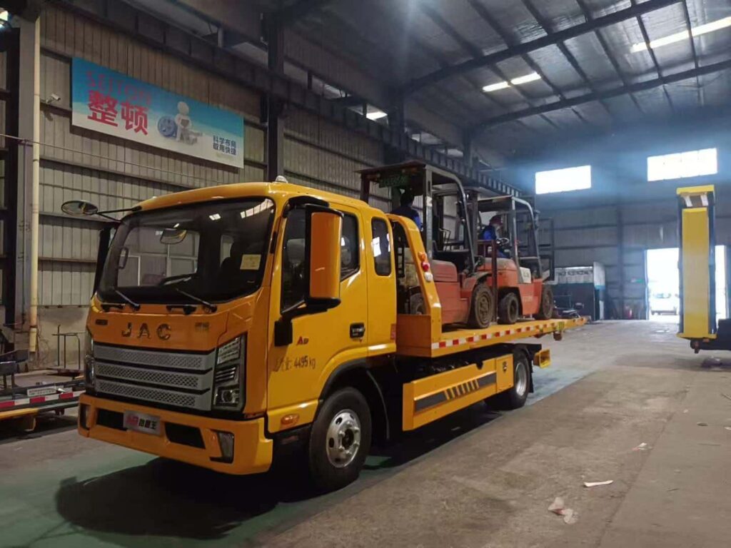 The 3-Ton Flatbed The Urban Quick-Response Unit