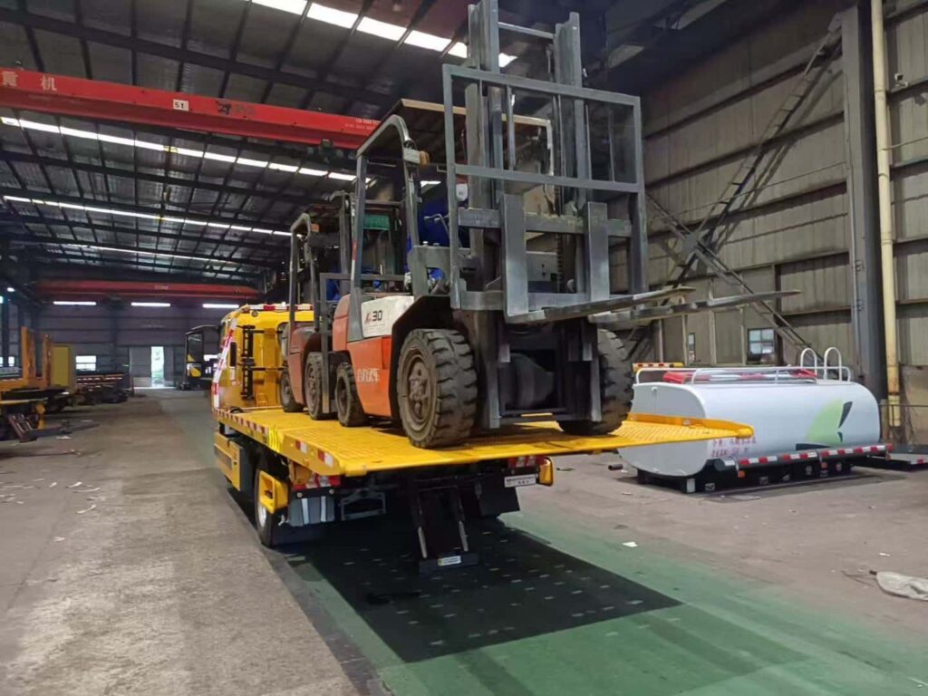 The 4-Ton Flatbed The Balanced Compromise