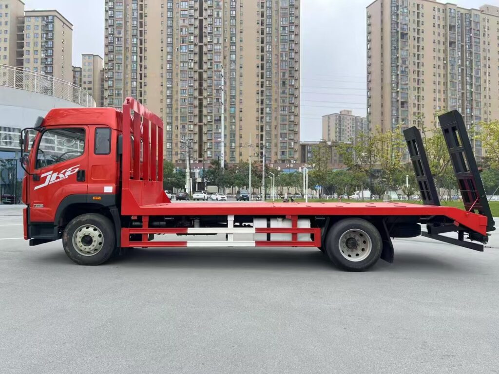 What Is a Flatbed Transport Truck